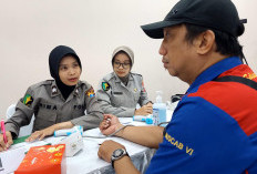 Polda Jatim Gelar Pemeriksaan Kesehatan Gratis untuk 2 000 Buruh Jelang May Day