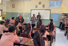 Kapolres Mojokerto Motivasi Pelajar SMAN 1 Sooko, Tekankan Literasi Digital dan Prestasi