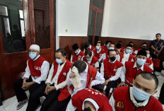 Puluhan Terdakwa Pesta Seks Sesama Jenis di Surabaya Diseret ke Pengadilan