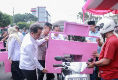 Pemkab Jember Salurkan 2.500 Gerobak Mlijo Cinta untuk Perkuat PKL dan UMKM