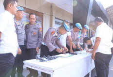 Cek Senpi, Polres Ngawi Pastikan Kesiapan dan Disiplin Personel