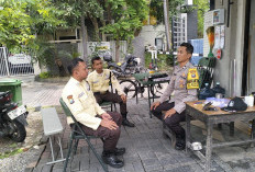 Perkuat Keamanan Lingkungan, Polsek Rungkut Sambangi Security Perumahan di Medokan Ayu