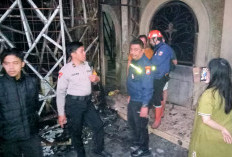 Toko Elektronik di Malang Terbakar, Dua Pick Up dan Satu Penjaga Jadi Korban