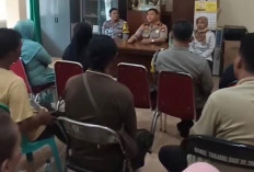 Serap Aspirasi, Kapolsek Sukomanunggal Bersama Babinkamtibmas Sambang Warga Kelurahan Tanjungsari
