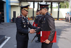 Polres Tulungagung Anugerahi Anggota Tanda Kehormatan Satyalancana Pengabdian