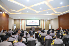 Polres Kediri Perkuat Kapasitas Personel dengan Latkatpuan Public Speaking