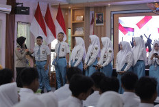 Polwan Lamongan Edukasi Pelajar SMAN 2 tentang Bahaya Bullying dan Narkoba