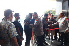 Senyum dan Tawa Irjen Pol Dekananto saat Bertemu Wartawan, Lepas Rindu Lama di Jawa Timur