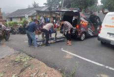 Polisi Sigap, 8 Korban Elf Rem Blong di Gotekan Pacet Dievakuasi ke Rumah Sakit