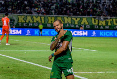Selebrasi Emosional Alex Martins Warnai Kemenangan Persebaya atas PSIM, Ini Maknanya