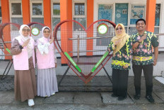 Srikandi PLN Indonesia Power UBP Grati Salurkan Drop Box Botol Plastik di Pasuruan