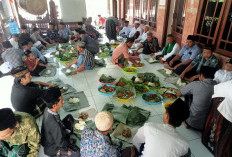 Ratusan Warga Dusun Jaro Kediri Bersih Desa, Belasan Tumpeng Dinikmati Bersama
