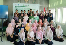 Dosen Unugiri Dampingi Guru dan Siswa Manfaatkan Artificial Intelligence di Bojonegoro
