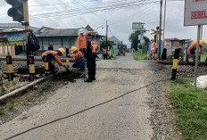 Jelang Lebaran, KAI Sempitkan Perlintasan di Kedungwaru, Truk Dilarang Melintas