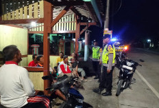 Perkuat Siskamling di Ngawi, Polsek Kwadungan Patroli Dialogis