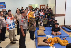 Khofifah Pastikan Biaya Perawatan Korban KM Mutiara Santosa II Ditanggung Pemprov Jatim