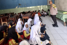 Cegah Bullying dan Tawuran Remaja, Bhabinkamtibmas Polsek Bubutan Edukasi Siswa SMP Islam