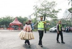 Kapolresta Sidoarjo dan Jajaran Gencarkan Pengaturan Lalu Lintas di Jam Sibuk, Beri Rasa Aman Pengguna Jalan