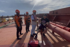 Tim SAR Evakuasi ABK Myanmar Sakit di Perairan Karang Jamuang