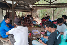 Satpolairud Polres Gresik Sambangi Nelayan Ujungpangkah, Ingatkan Pentingnya Keselamatan Saat Melaut
