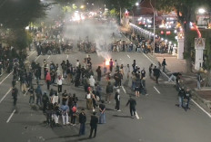Demonstran #IndonesiaSekarat di Surabaya Ditangkap Polisi, 6 Orang Positif Sabu