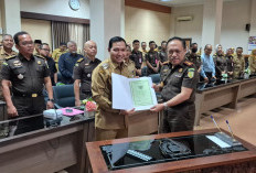 Kejari Madiun Serahkan Aset PSU Perumahan Puri Asri ke Pemkot, Ingatkan Pengembang Jangan Hindari Kewajiban
