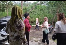 Yayasan AMS Kunjungi Rumah Duka Kabiro Memorandum Lumajang, Putrinya Meninggal karena Jantung Bocor
