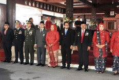 Peringati Hari Ibu Ke-97, Wakapolres Nganjuk Hadiri Upacara Forkopimda di Pendopo