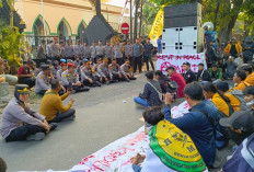 Mahasiswa Pasuruan Luruk Mapolres, Tuntut Kematian Widi Nurcahyono Diusut Transparan