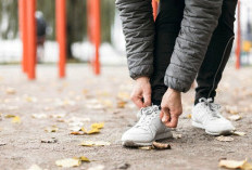 6 Cara Ampuh Bikin Kaki Anti-Bau dan Tetap Kering Meski Pakai Sepatu Seharian