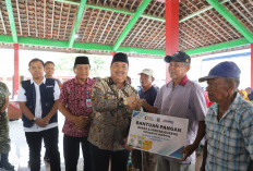 Bupati Warsubi Resmikan Bantuan Pangan di Plandaan, 207 Ribu Warga Jombang Terima Beras dan Minyak