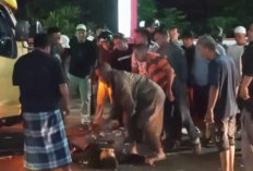 Gagal Mendahului di Tikungan Berujung Maut, Penumpang Scoopy Tewas Dihantam Truk