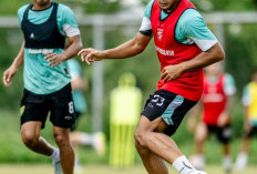 Lawan Borneo FC, Rachmat Irianto Siap Beri Kemenangan untuk Persebaya 