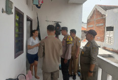 Polsek Wiyung Dampingi Yustisi Pendataan Penduduk Non-Permanen di Rumah Kos