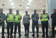 Kapolsek Wiyung Pimpin Patroli Gabungan di Gereja GBI Rock Pastikan Malam Tahun Baru Aman