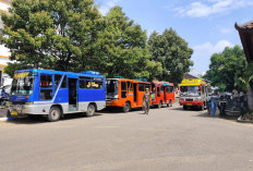 Protes Trayek PO Kalisari, Puluhan Sopir Bus Datangi Kantor Dishub Ponorogo