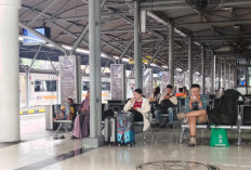 Luapan Air di Jalur Pantura, Sejumlah Kereta Api Tujuan Surabaya Alami Keterlambatan