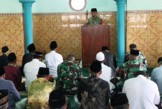 Dansatgas TMMD Ke-127 Kediri Sampaikan Khotbah Jumat Tekankan Ketakwaan dan Gotong Royong