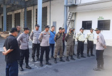 Polsek Rungkut Gelar Apel Pengamanan Aksi Buruh Di PT Jacobis Surabaya