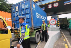 Polda Jatim Tertibkan Angkutan Barang di Lajur Kiri Jalan Tol