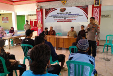Tingkatkan Kesadaran Berlalulintas di Ngawi, Kapolsek Pitu Sosialisasi Call Center 110 ke Warga Banjarbangi