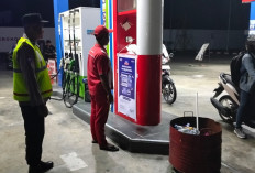 Polisi Ngawi Cek Stok BBM di SPBU Tambakromo, Pastikan Tak Ada Kelangkaan dan Kecurangan