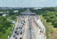 Gerbang Tol Warugunung Jadi Titik Terpadat, Antrean Capai 500 Meter saat Puncak Mudik