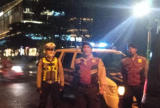 Polsek Lakarsantri Gelar Patroli Kota Presisi di Simpang 4 Made, Jaga Kondusifitas Wilayah