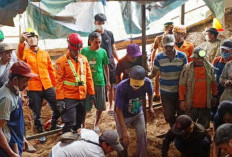 Kandang Ayam Ambruk di Wonosari Malang Telan Dua Pekerja