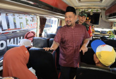 Bupati Gresik Berangkatkan 750 Peserta Mudik Gratis dengan 15 Armada Bus