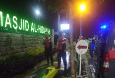 Pastikan Ibadah Nyaman, Polsek Lakarsantri Gelar Patroli Gebyar Ramadan Hoofdberau