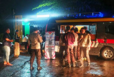 Polres Bangkalan Gelar Kopling Satbinmas Bareng Warga di Ruas Jalan Kinibalu