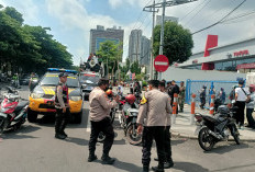 Polsek Gayungan Kawal Titik Kumpul Buruh FSPMI Mojokerto di Surabaya, Pastikan Situasi Kondusif