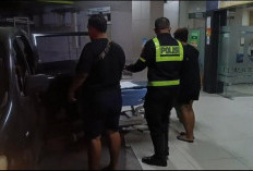 Satlantas Polres Gresik Kawal Ibu Hendak Melahirkan hingga Selamat Tiba di Rumah Sakit